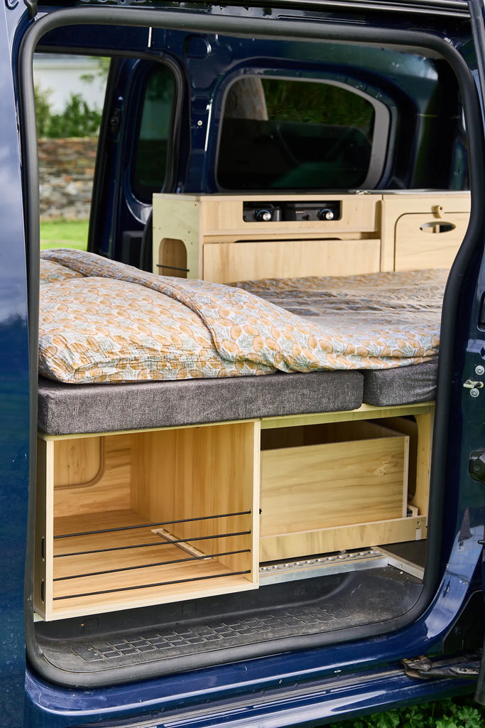 Camper Ausziehbett in L-Form
