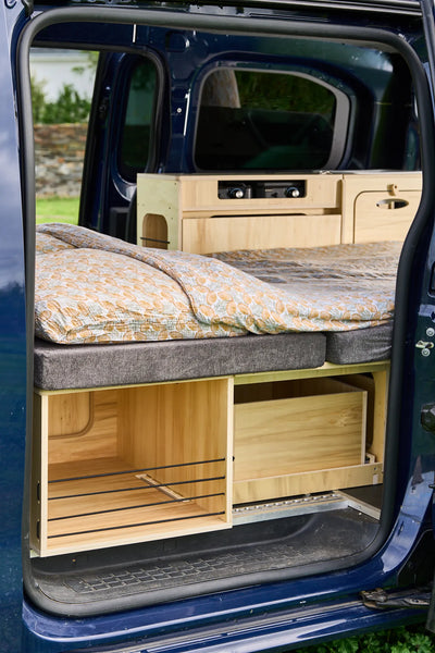 Camper Ausziehbett in L-Form