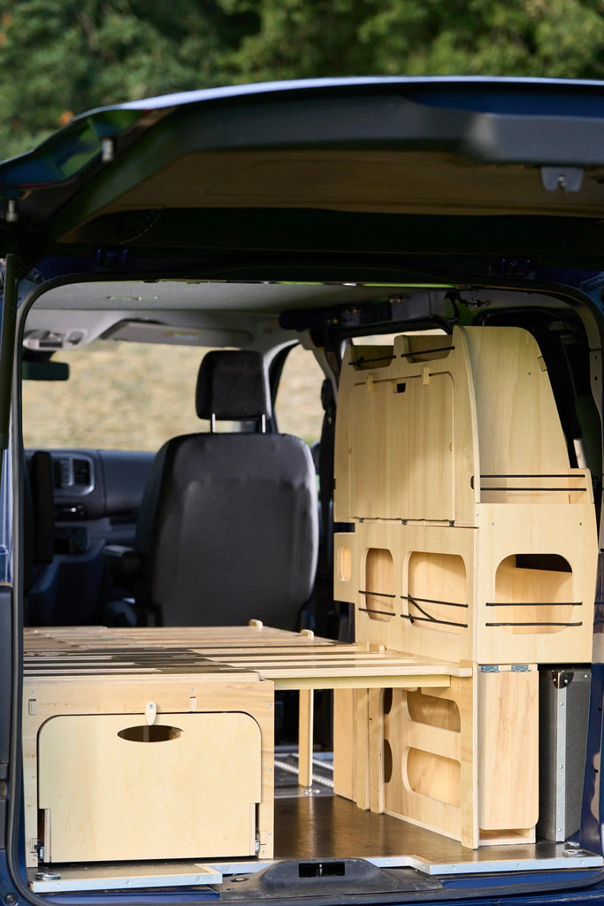 Camper Schrank mit Tisch